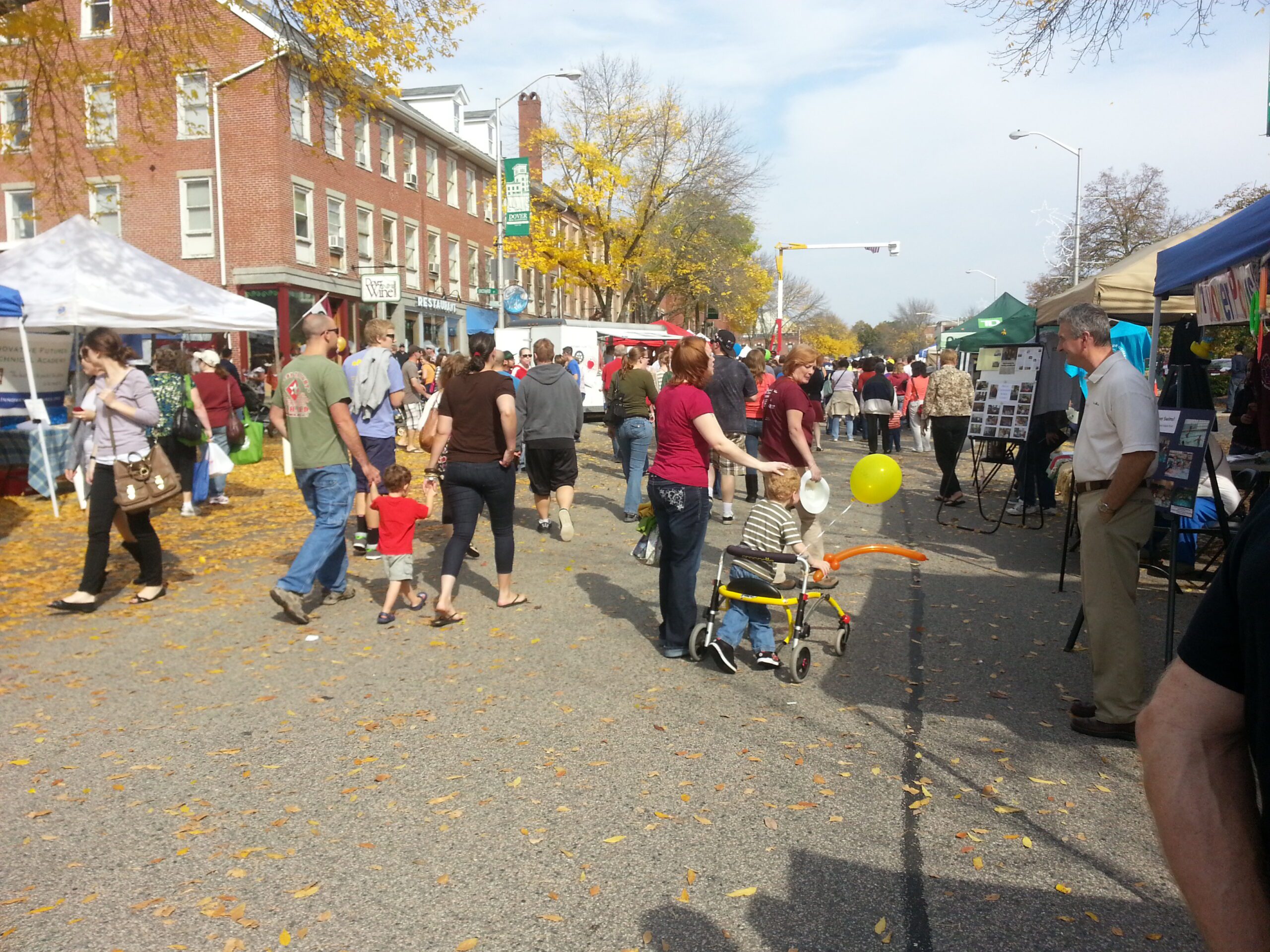 Crowd at Apple Harvest Day in Dover